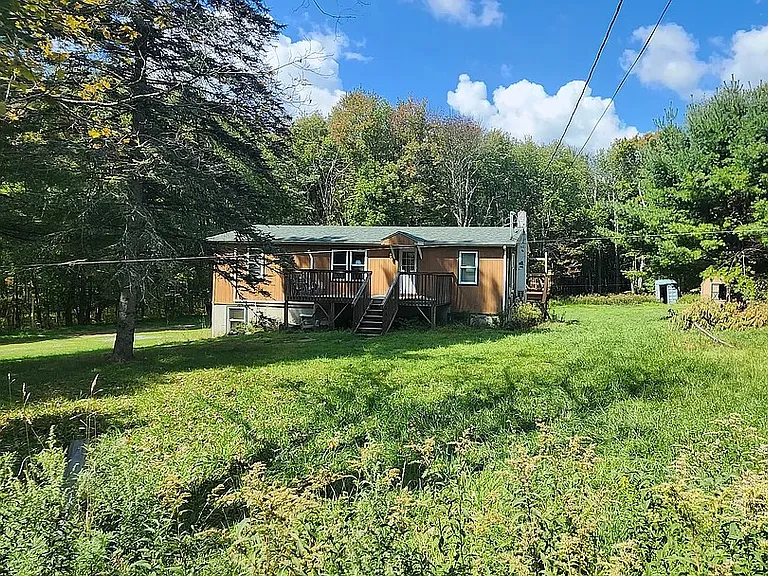 279 Todd Rd — Photo 2