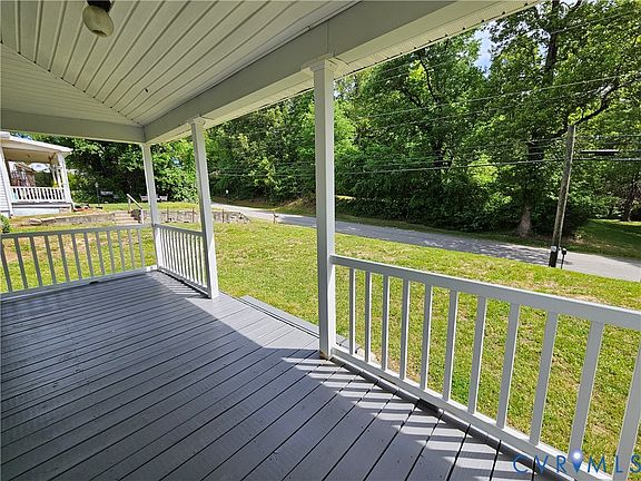 3rd image of 913 W Osborn Rd