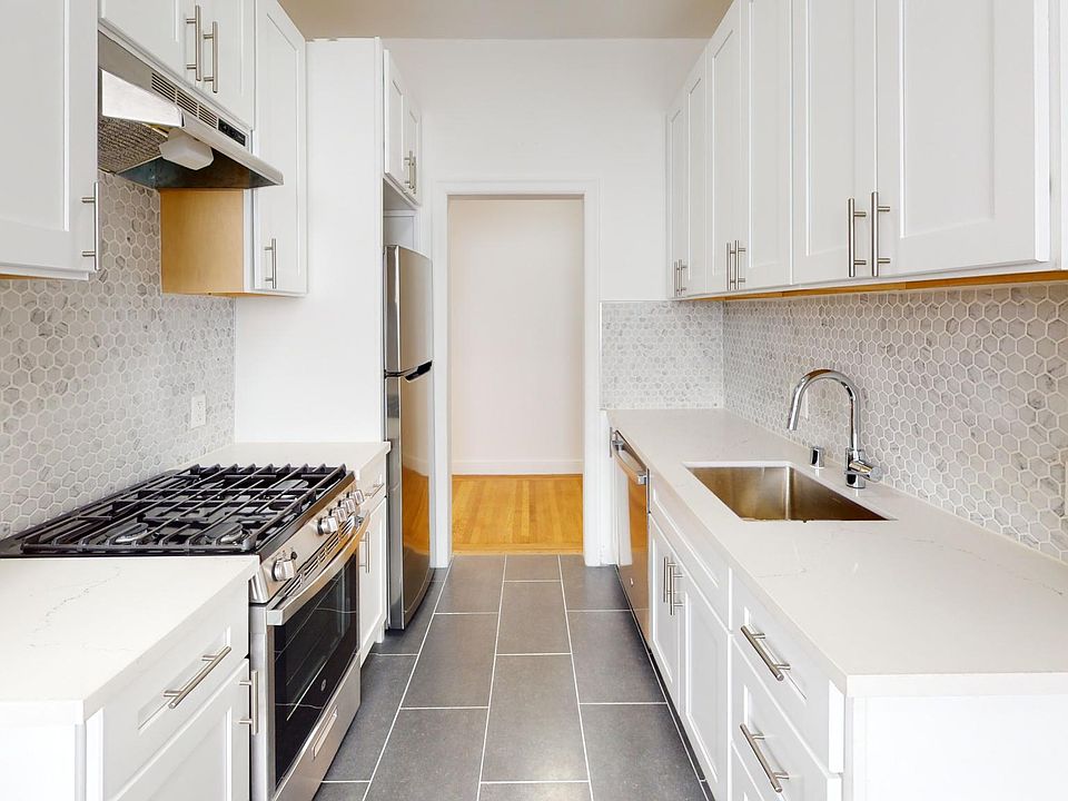 1st image of 800 Duboce Ave #304
