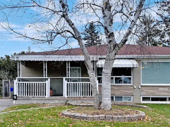 9 Lee Gate, Aurora, ON L4G 2J6