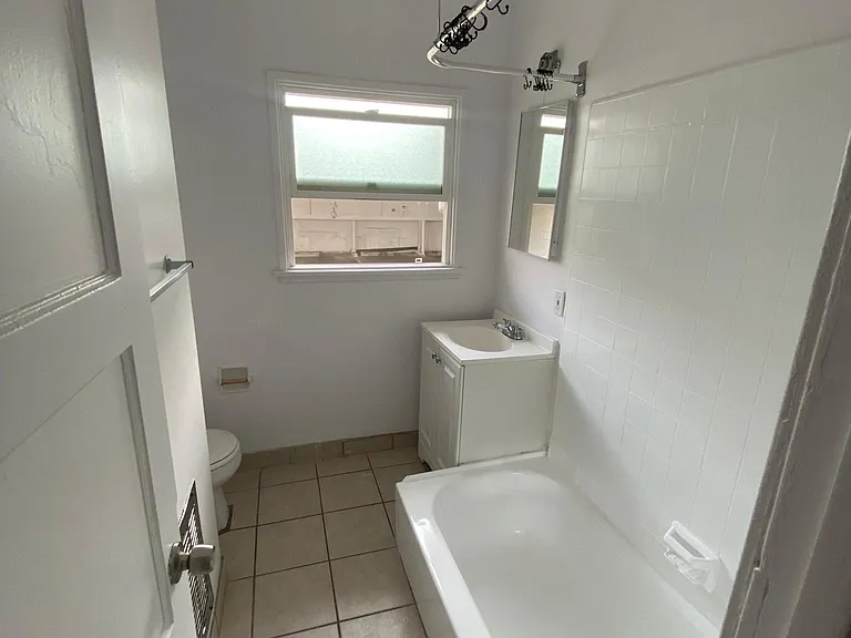 5418 Carlton Way #4 — Photo 10