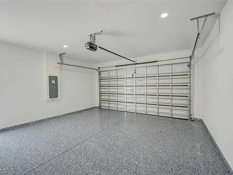 3500 33rd St SW — Photo 24