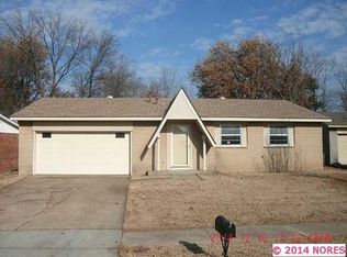 11417 E 32nd Pl, Tulsa, OK 74146