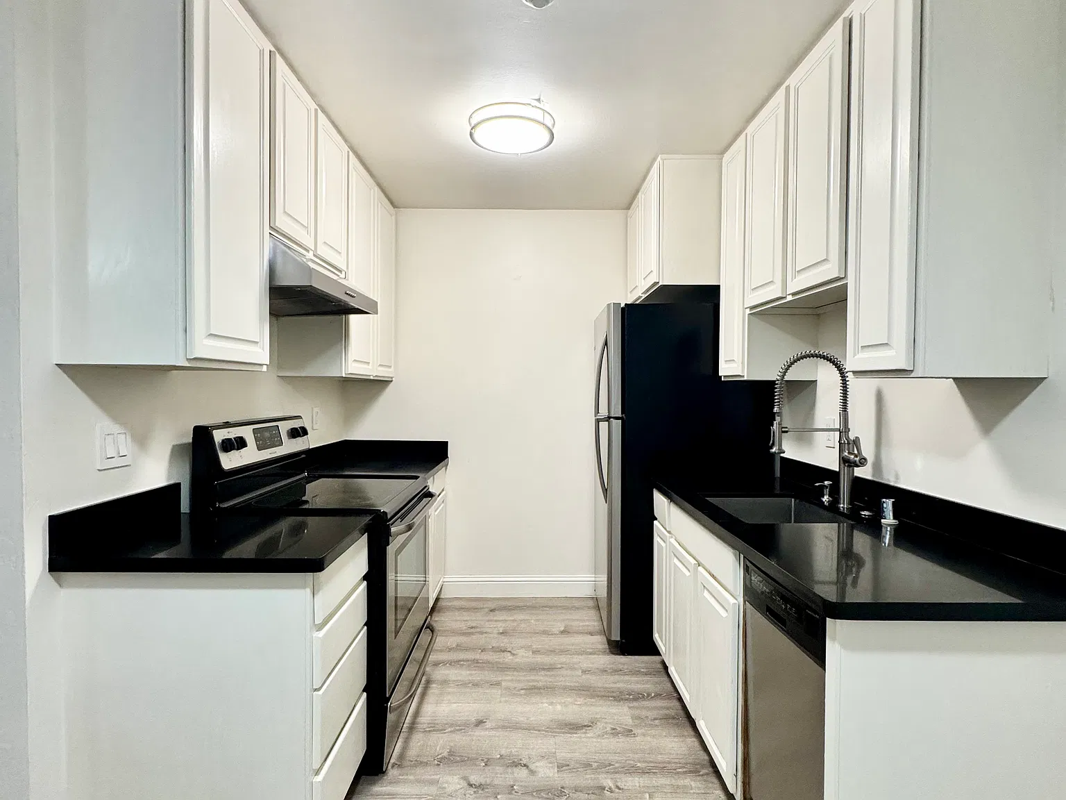 Brush Creek Apartments — Photo 3