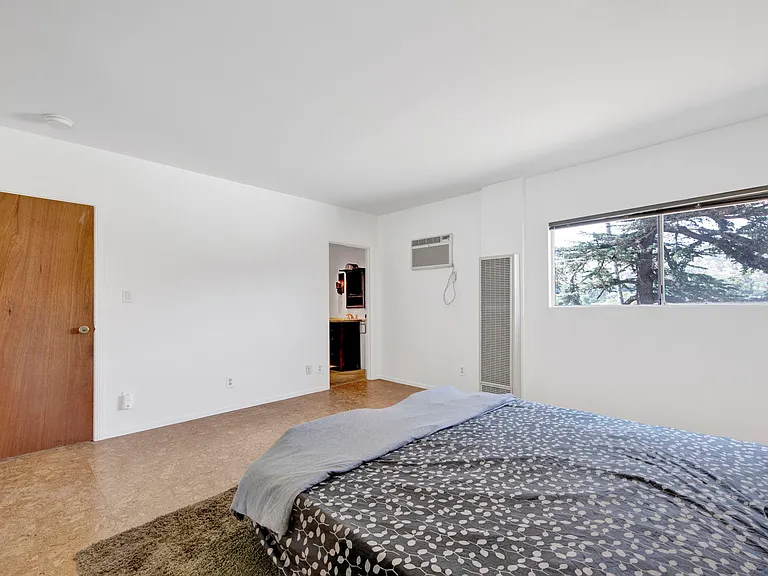 1827 Oak Tree Dr — Photo 14
