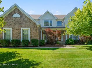 8138 S Boulder Ct, Long Grove, IL 60047