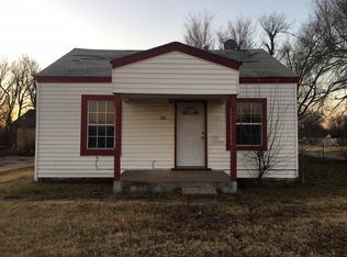 1121 W Walnut Ave, Enid, OK 73703