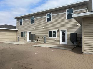 904 E 10th St #1001 & 1003-912, Valentine, NE 69201