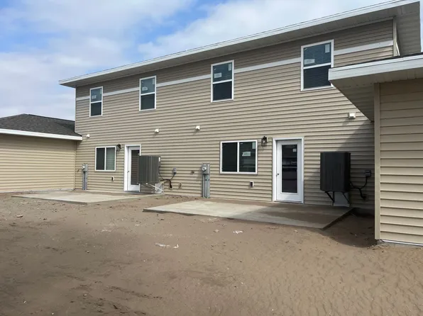 904 E 10th St #1001 & 1003-912, Valentine, NE 69201