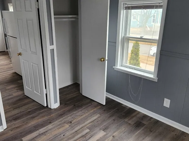 1402 Willis Ave #5 — Photo 5