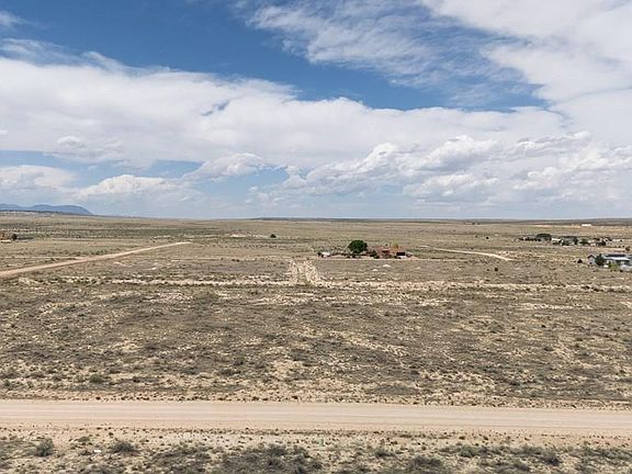 3rd image of 817 E Cholla Pl