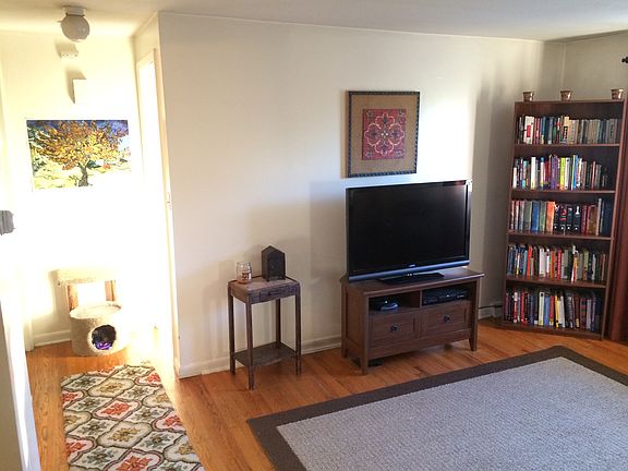 4th image of 304 North Ave APT 1