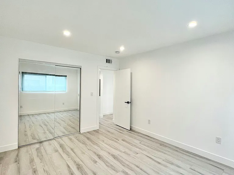 2034 S Garth Ave #1 — Photo 15