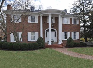 201 Summit Ln, Fort Mitchell, KY 41011