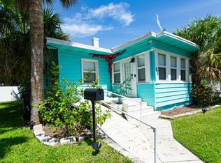 305 N Lakeside Dr, Lake Worth, FL 33460