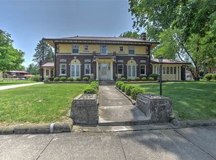 891 W William St, Decatur, IL 62522