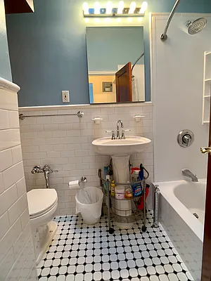Rented by Moises Farhart, LREB | media 18
