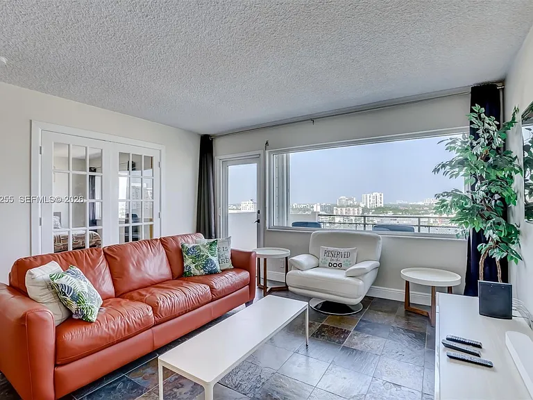 401 Golden Isles Dr #1101 — Photo 2