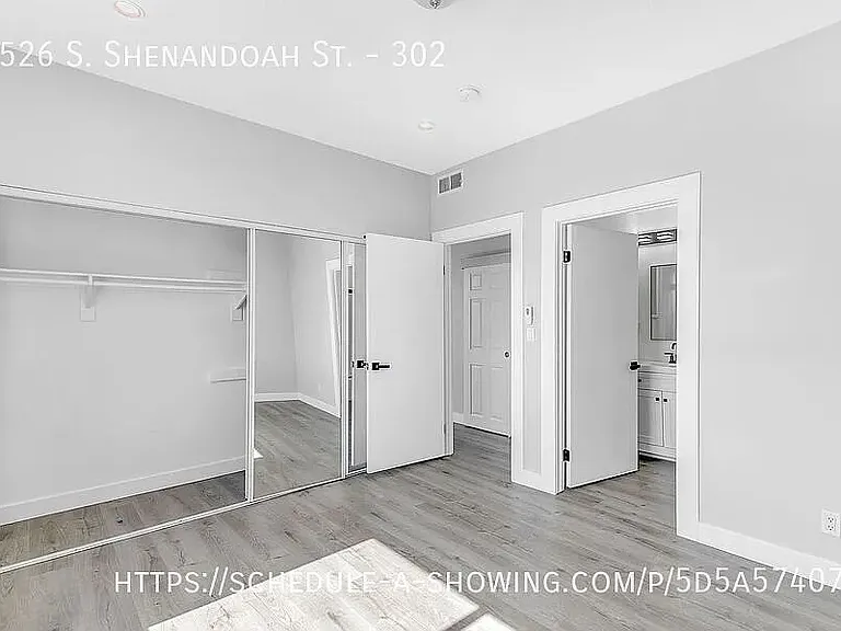 1526 S Shenandoah St #302 — Photo 6