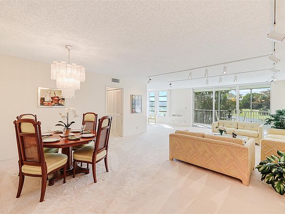 2nd image of 3980 Oaks Clubhouse Drive #207