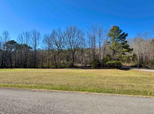 65 Creekside Dr, Anderson, AL 35610