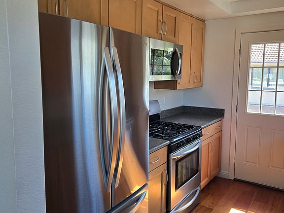 2nd image of 11433 216th St