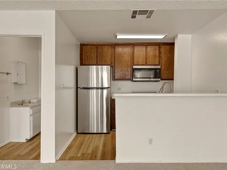 17312 Chatsworth St #L — Photo 5