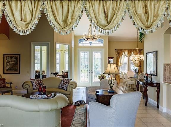 5th image of 20233 Country Club Dr