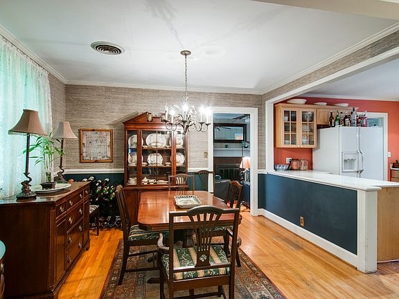 Dining Rm - Open Plan