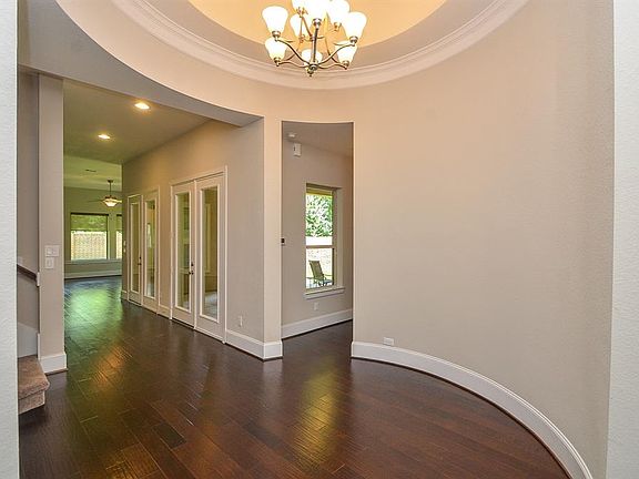 4th image of 2419 Orchard Way