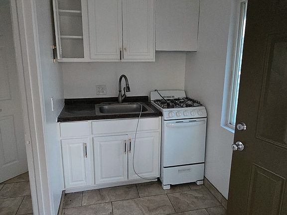 3rd image of 520 E Devonshire Ave #1/2