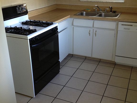 3rd image of 10949 Brookings Dr