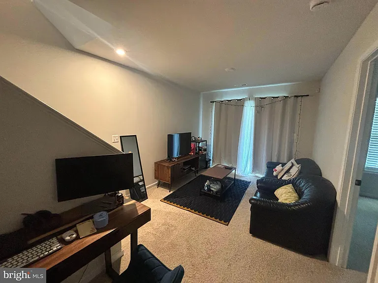 4105 Bolton Ct — Photo 18