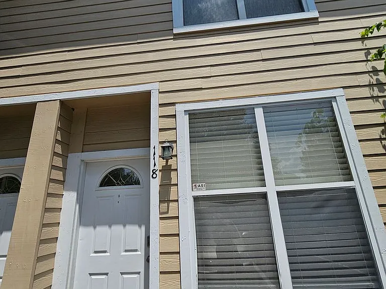 3575 SW 30th Way #118 — Photo 1