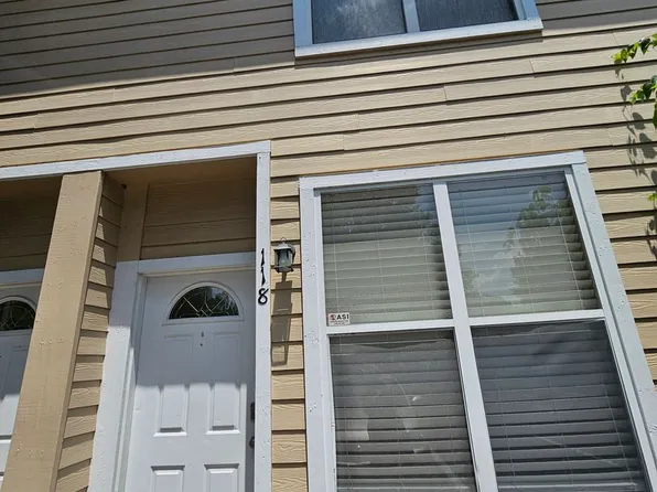3575 SW 30th Way APT 118, Gainesville, FL 32608