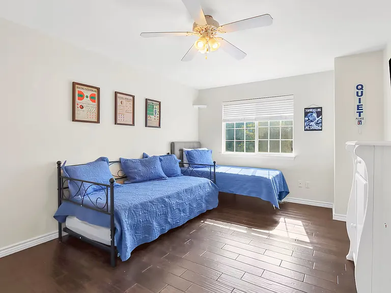 2147 Redwoods Crst — Photo 17
