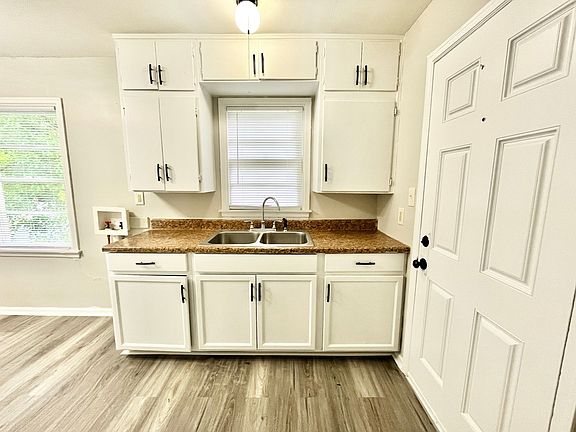 2nd image of 4840 Southside Dr #2