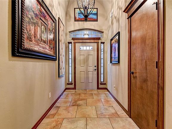 5th image of 2201 Wheatfield Ave