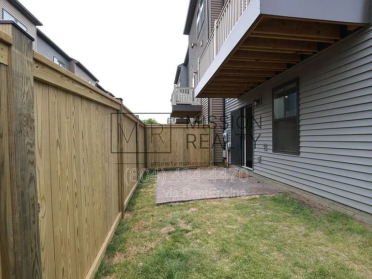 2100 Tobacco Mill St — Photo 11