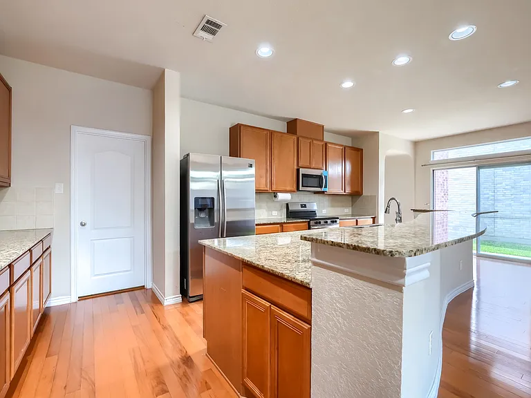 6517 Renewal Rd — Photo 11