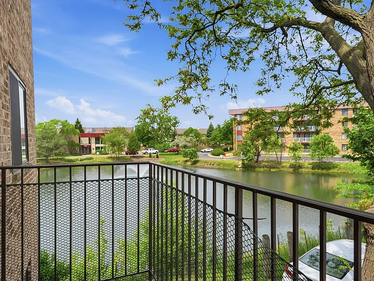 5513 Chateau Dr #4 — Photo 15