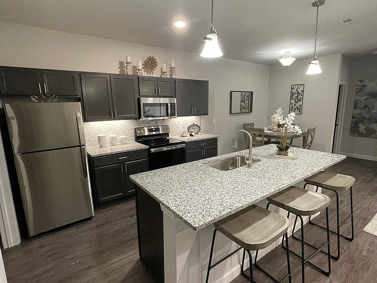 Miller Crossing Apartments & Villas — Photo 7