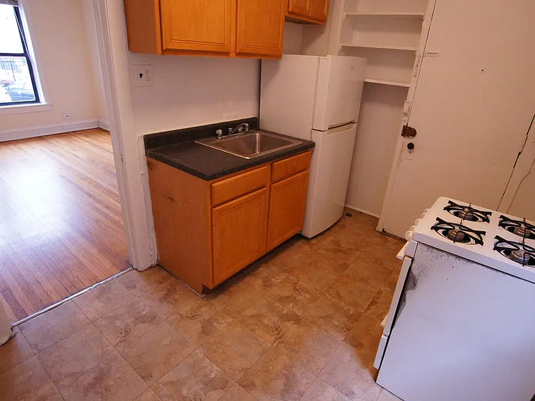 2710 N Spaulding Ave #G — Photo 8