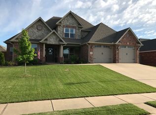 300 W Hayden Blvd, Rogers, AR 72756