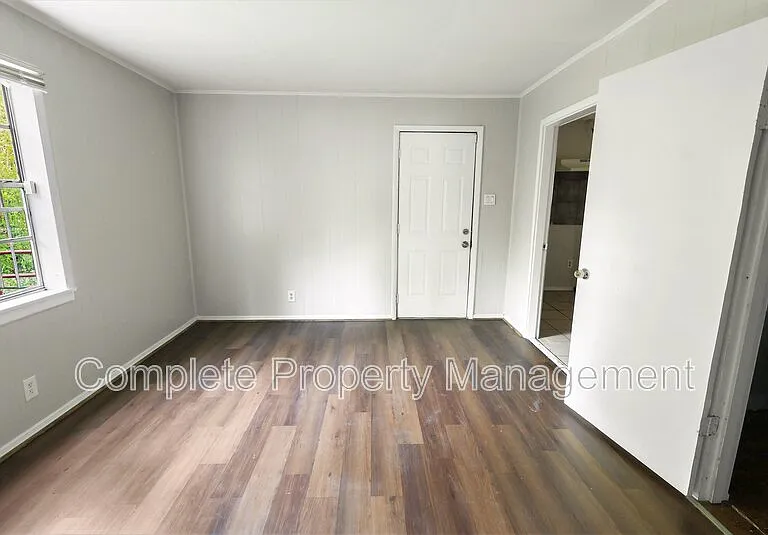6025 Ivy St — Photo 5