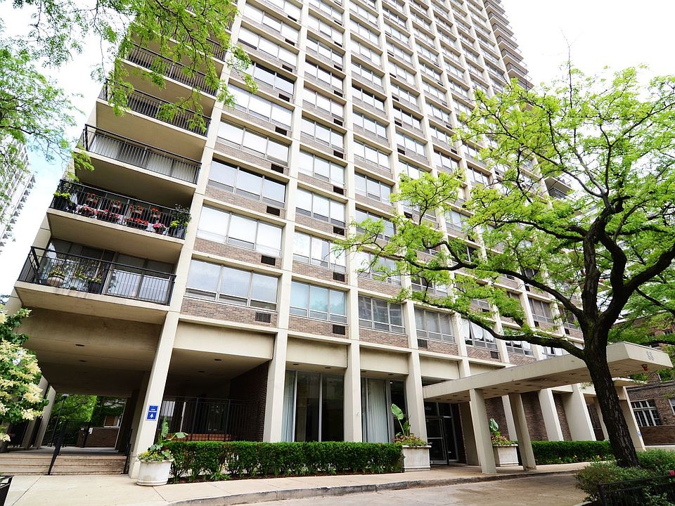 1st image of 88 W Schiller St APT 705