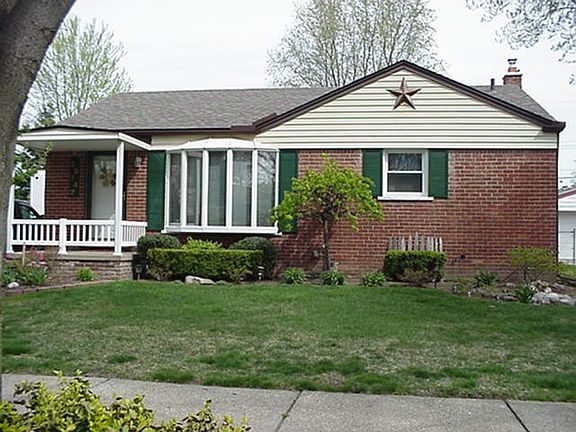 2nd image of 29742 Richland St
