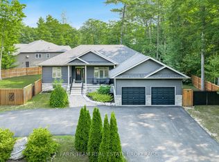 16 Tall Pines Dr, Tiny, ON L9M0H4