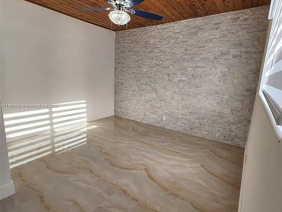 3rd image of 1113 NE 8th St #0