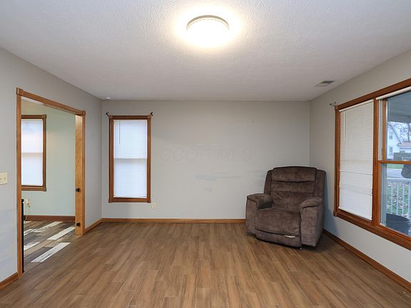 5th image of 924 Uncapher Ave